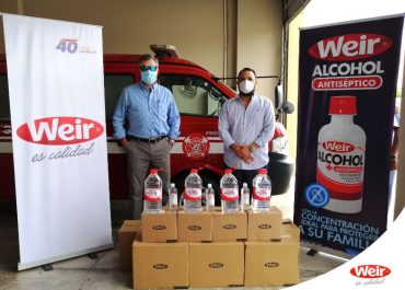 Laboratorio Weir realizó donación de alcohol antiséptico y jabón líquido al Cuerpo de Bomberos de Samborondón